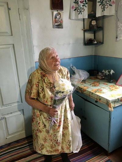 Найбільша радість — 4 онуків і 5 правнуків: історія 91-річної довгожительки з Волині