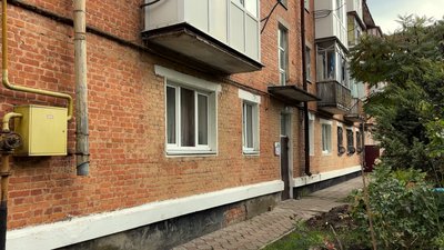 Один із будинків у Бурштині, опалення, осінь, енергоефективність Один із будинків у Бурштині, опалення, осінь, енергоефективність
