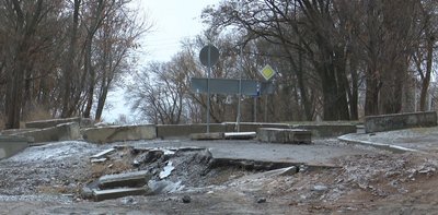 Як зсув ґрунту на серпантині на Монастирській Горі Полтаві вплинув на монастир Як зсув ґрунту на серпантині на Монастирській Горі Полтаві вплинув на монастир