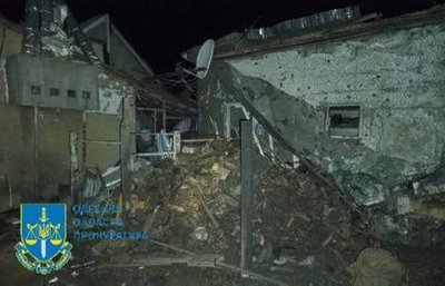 Уночі армія РФ атакувала Одещину дронами: пошкоджені будинки, є поранені