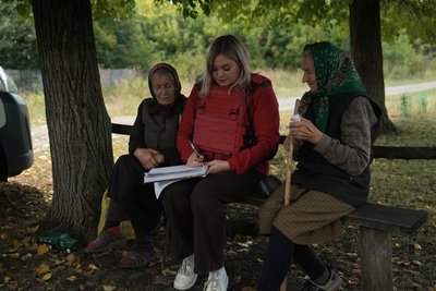 «Робимо кардіограму, а поруч вибухає "Молнія"»: як працюють медики Червоного Хреста на Сумщині «Робимо кардіограму, а поруч вибухає "Молнія"»: як працюють медики Червоного Хреста на Сумщині