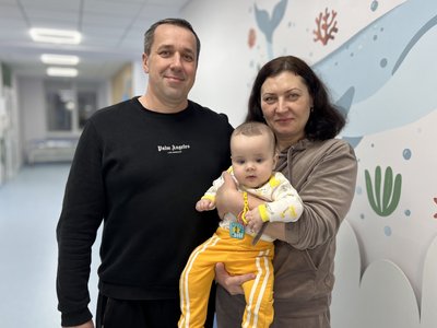 Пацієнтка Соломія з батьками Пацієнтка Соломія з батьками