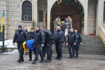У Черкасах попрощалися із чотирма поліцейськими У Черкасах попрощалися із чотирма поліцейськими