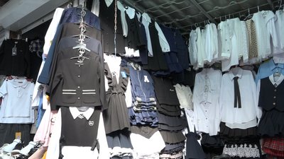 Шкільна форма, рюкзак, канцелярія: скільки коштує зібрати дитину до школи у Житомирі Шкільна форма, рюкзак, канцелярія: скільки коштує зібрати дитину до школи у Житомирі