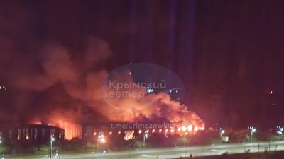У окупованому Сімферополі вибухи на складі Wildberries У окупованому Сімферополі вибухи на складі Wildberries