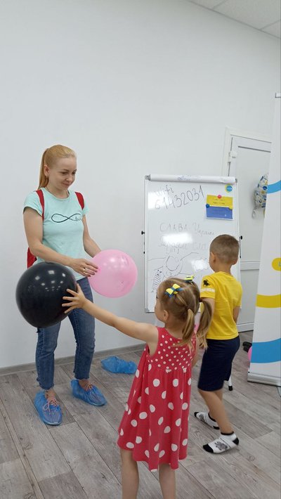 Жителька Горщика Жанна каже, що в центрі цікаво і дітям, і дорослим Жителька Горщика Жанна каже, що в центрі цікаво і дітям, і дорослим