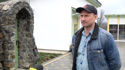 З медом, томатами та пажитником: у громаді на Житомирщині варять крафтовий сир З медом, томатами та пажитником: у громаді на Житомирщині варять крафтовий сир