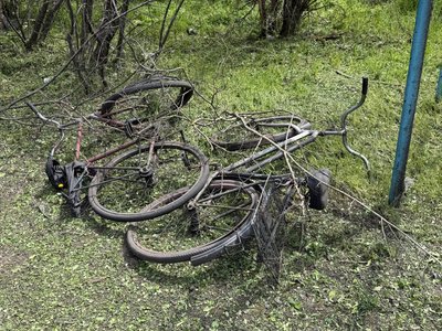 "Тут розбило все на світі". Як з Чаплиного, яке перебуває під ударами КАБів, триває евакуація місцевих жителів "Тут розбило все на світі". Як з Чаплиного, яке перебуває під ударами КАБів, триває евакуація місцевих жителів