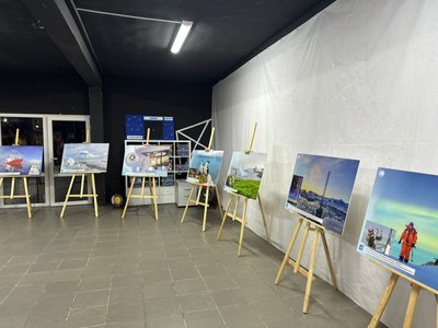 Антарктика, виставка світлин