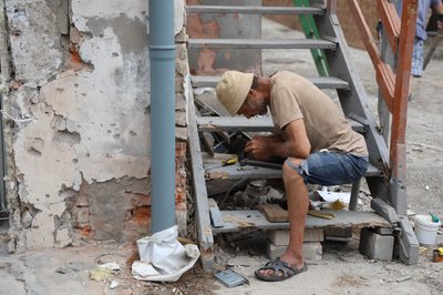 Військові РФ атакували житловий квартал у середмісті Херсона Військові РФ атакували житловий квартал у середмісті Херсона
