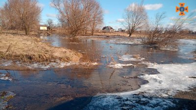 На Київщині знизився рівень води в Десні На Київщині знизився рівень води в Десні