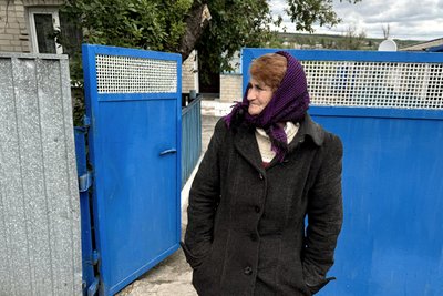 "Вночі – гупає, вдень – так собі, ми звикли». Фоторепортаж з прифронтового Золотого Колодязя на Донеччині "Вночі – гупає, вдень – так собі, ми звикли». Фоторепортаж з прифронтового Золотого Колодязя на Донеччині