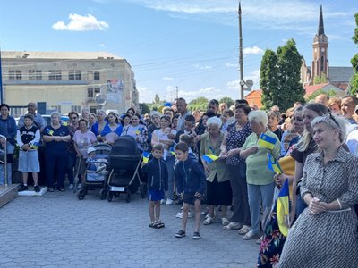 На Вінниччині зустріли звільненого з полону оборонця Петра Кривенького На Вінниччині зустріли звільненого з полону оборонця Петра Кривенького