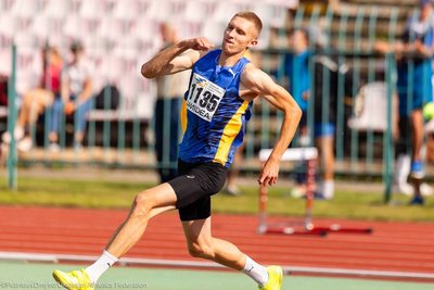 Стрибун у висоту Дмитро Нікітін з Житомирщини став чемпіоном України з легкої атлетики Стрибун у висоту Дмитро Нікітін з Житомирщини став чемпіоном України з легкої атлетики