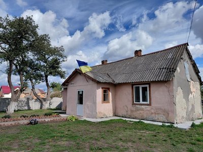 Бібліотека у селі Смереків на Львівщині Бібліотека у селі Смереків на Львівщині