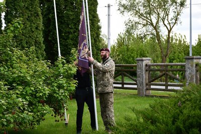 На щорічному "Святі бузку" в селі на Рівненщині збирали гроші для військових На щорічному "Святі бузку" в селі на Рівненщині збирали гроші для військових