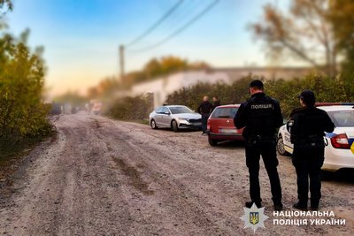 Двоє людей зазначили поранень через атаку РФ на нежитлове приміщення на Рівненщині Двоє людей зазначили поранень через атаку РФ на нежитлове приміщення на Рівненщині