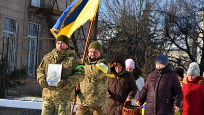 На Чернігівщині попрощалися з військовими Вадимом Арендарем та Віталієм Дудком На Чернігівщині попрощалися з військовими Вадимом Арендарем та Віталієм Дудком