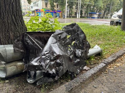 "Зі мною був онук і він мене врятував": у Сумах усувають наслідки російської атаки 20 червня "Зі мною був онук і він мене врятував": у Сумах усувають наслідки російської атаки 20 червня