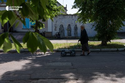 Вулиця у Нововоронцовці, Херсонська область, 25 травня 2026 року Вулиця у Нововоронцовці, Херсонська область, 25 травня 2026 року