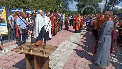 На Тернопільщині відкрили Алею пам’яті загиблим захисникам На Тернопільщині відкрили Алею пам’яті загиблим захисникам