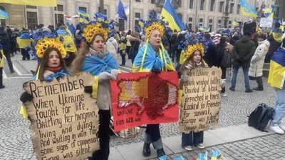 Мітинг на підтримку України у Мюнхені на тлі проведення Мюнхенської конференції з безпеки, Німеччина, 15 лютого 2025 року Мітинг на підтримку України у Мюнхені на тлі проведення Мюнхенської конференції з безпеки, Німеччина, 15 лютого 2025 року