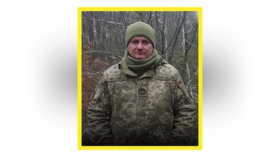 На Чернігівщині поховали захисників України Сергія Савченка та Валентина Кравчину На Чернігівщині поховали захисників України Сергія Савченка та Валентина Кравчину