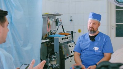“Найдовша операція тривала 7 годин”: інтерв’ю із військовим хірургом Андрієм Яцюком “Найдовша операція тривала 7 годин”: інтерв’ю із військовим хірургом Андрієм Яцюком