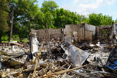 "Розбомбило в мене дах". Що розповідають останні жителі прифронтового Чаплиного на Дніпропетровщині "Розбомбило в мене дах". Що розповідають останні жителі прифронтового Чаплиного на Дніпропетровщині