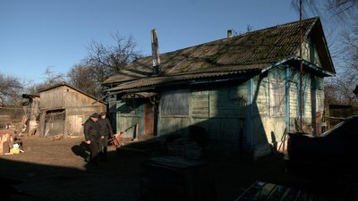 Багатодітна родина з Сумщини переїхала на Чернігівщину через збільшення обстрілів Багатодітна родина з Сумщини переїхала на Чернігівщину через збільшення обстрілів