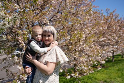 "Дивлюсь на них і хочеться жити": цвітіння сакур в Черкасах "Дивлюсь на них і хочеться жити": цвітіння сакур в Черкасах