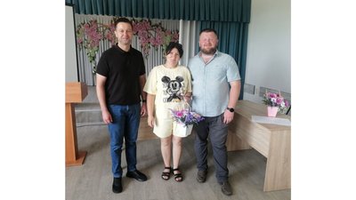 Чотирнадцять жінок з Чернігівщини отримали почесне звання "Мати-героїня" Чотирнадцять жінок з Чернігівщини отримали почесне звання "Мати-героїня"