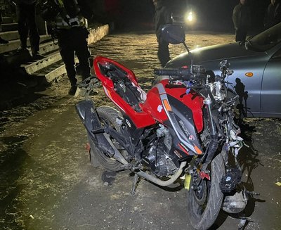 Унаслідок ДТП травмувався неповнолітній мотоцикліст та його пасажир, 30 жовтня 2025 року, Хмельниччина Унаслідок ДТП травмувався неповнолітній мотоцикліст та його пасажир, 30 жовтня 2025 року, Хмельниччина