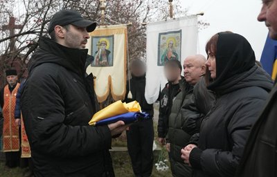 Тернопіль, командир підрозділу "Баракуда" Вячеслав Балбек, Мирослава Копча, Акіра, похорон, 29 листопада 2025 Тернопіль, командир підрозділу "Баракуда" Вячеслав Балбек, Мирослава Копча, Акіра, похорон, 29 листопада 2025