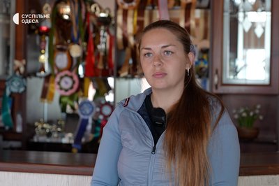 "Дідусь казав, що це не жіноча справа": як подружжя розвиває кінну школу у селі за 50 кілометрів від Одеси "Дідусь казав, що це не жіноча справа": як подружжя розвиває кінну школу у селі за 50 кілометрів від Одеси