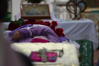 У Великому Бобрику на Сумщині попрощалися із двома загиблими внаслідок російської атаки У Великому Бобрику на Сумщині попрощалися із двома загиблими внаслідок російської атаки