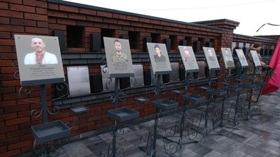 У Хмельницькому поховали прах вісьмох військових У Хмельницькому поховали прах вісьмох військових