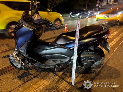 Фото з місця ДТП на вулиці Стуса Фото з місця ДТП на вулиці Стуса