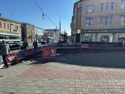 Пішохідний перехід на розі Соборної та Артинова стане вужчим на 12 метрів Пішохідний перехід на розі Соборної та Артинова стане вужчим на 12 метрів