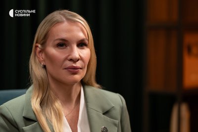 Ветеранка армії США та президентка Фонду Везермана Меган Моббс під час інтервʼю Суспільному, Київ, 2 вересня 2026 року Ветеранка армії США та президентка Фонду Везермана Меган Моббс під час інтервʼю Суспільному, Київ, 2 вересня 2026 року