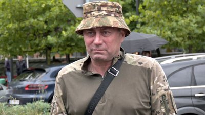 У Луцьку попрощалися з 41-річним захисником Володимиром Чижуком У Луцьку попрощалися з 41-річним захисником Володимиром Чижуком