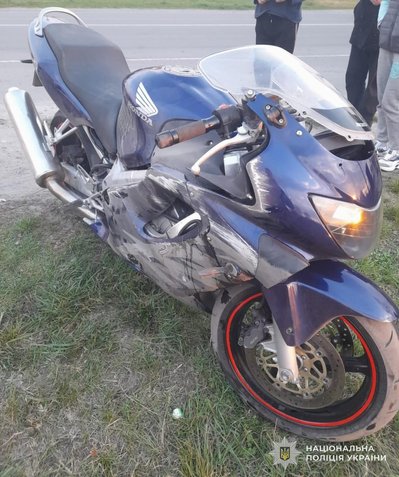 На Львівщині зіткнулись волосипедист та мотоцикліст: 32-річного чоловіка госпіталізували На Львівщині зіткнулись волосипедист та мотоцикліст: 32-річного чоловіка госпіталізували