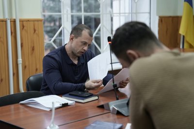 “Не визнає себе винним”: обвинуваченого в підпалі ТЦК залишили під вартою на 60 днів “Не визнає себе винним”: обвинуваченого в підпалі ТЦК залишили під вартою на 60 днів