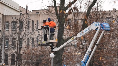 "Навантаження збільшилось, а зарплата – ні": у Кропивницькому підприємству "Міськсвітло" бракує електриків "Навантаження збільшилось, а зарплата – ні": у Кропивницькому підприємству "Міськсвітло" бракує електриків