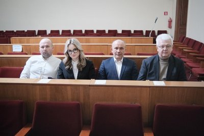 Три фракції закликали голову Чернівецької облради Бойка скласти повноваження Три фракції закликали голову Чернівецької облради Бойка скласти повноваження