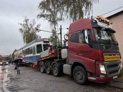 Ще два трамваї з Цюриха прибули до Вінниці: чим вони відрізняються Ще два трамваї з Цюриха прибули до Вінниці: чим вони відрізняються