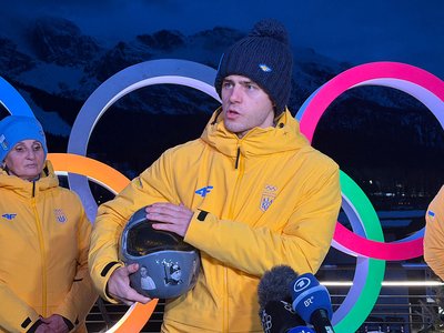Владислав Гераскевич на спеціально зібраній пресконференції у Кортіні-д'Ампеццо Владислав Гераскевич на спеціально зібраній пресконференції у Кортіні-д'Ампеццо