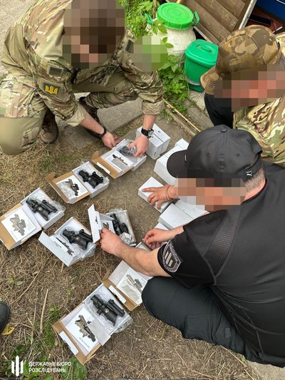47 мільйонів гривень за "паперові" FPV-дрони: на Донеччині військових підозрюють у "відмиванні" грошей на БПЛА 47 мільйонів гривень за "паперові" FPV-дрони: на Донеччині військових підозрюють у "відмиванні" грошей на БПЛА