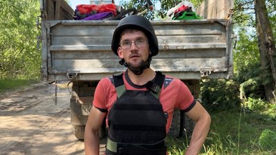 З прикордонного села на Чернігівщині, яке за 2 кілометри від Росії, евакуювали останню сім'ю з дітьми З прикордонного села на Чернігівщині, яке за 2 кілометри від Росії, евакуювали останню сім'ю з дітьми