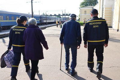 На Житомирщину прибув ще один евакуаційний потяг із переселенцями з Донеччини На Житомирщину прибув ще один евакуаційний потяг із переселенцями з Донеччини
